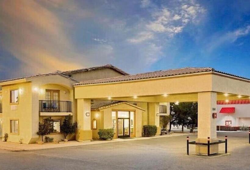 호텔 Silver Queen Inn