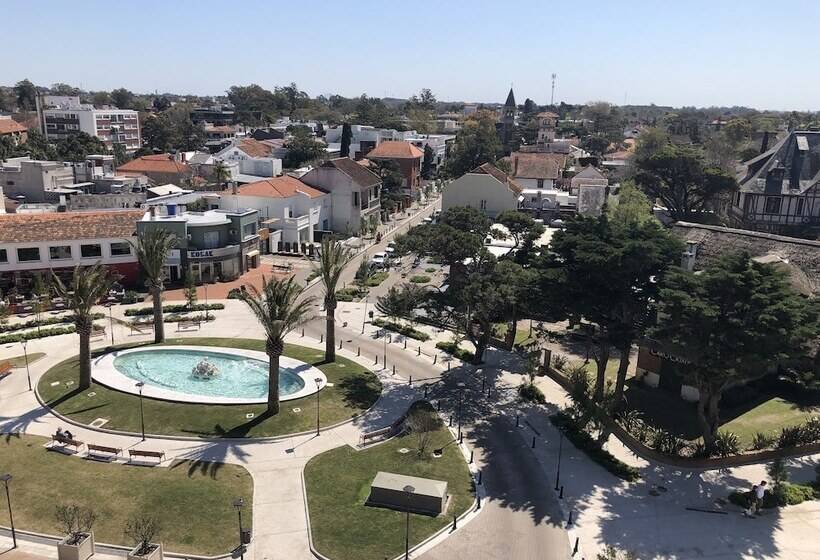 فندق Sofitel Montevideo Casino Carrasco & Spa