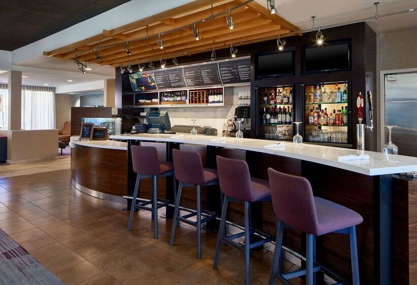 هتل Sonesta Select Raleigh Durham Airport Morrisville