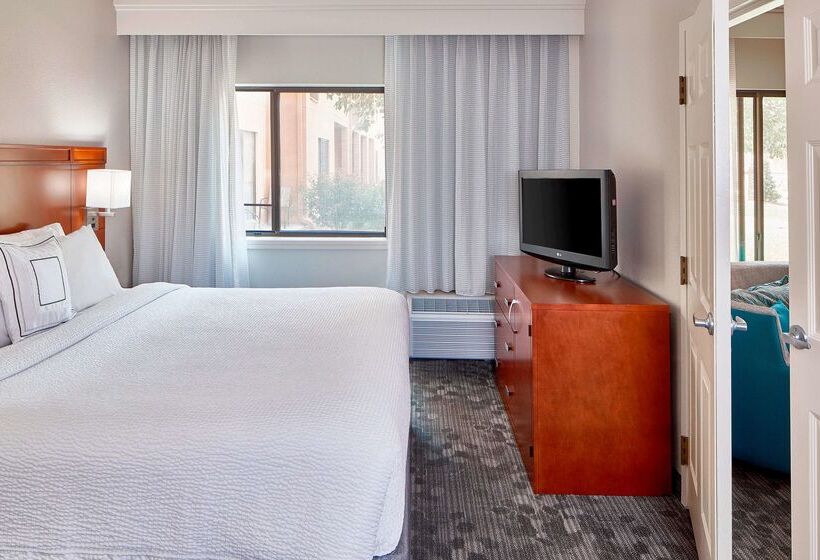 هتل Sonesta Select Raleigh Durham Airport Morrisville