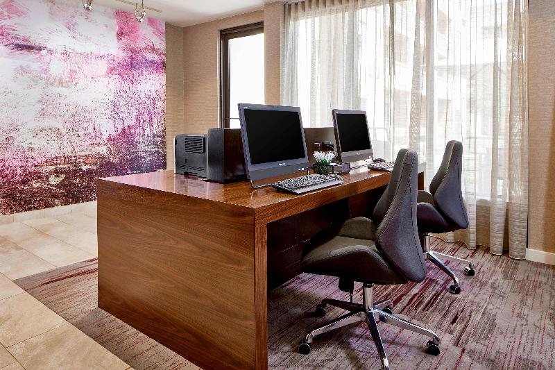 هتل Sonesta Select Raleigh Durham Airport Morrisville