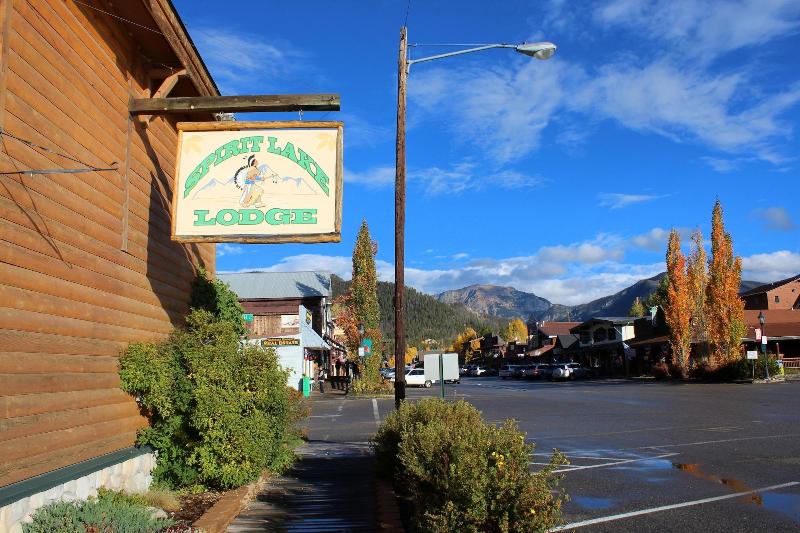 فندق Spirit Lake Lodge