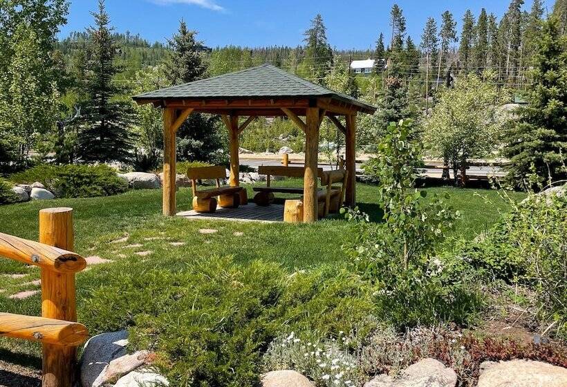 فندق Spirit Lake Lodge