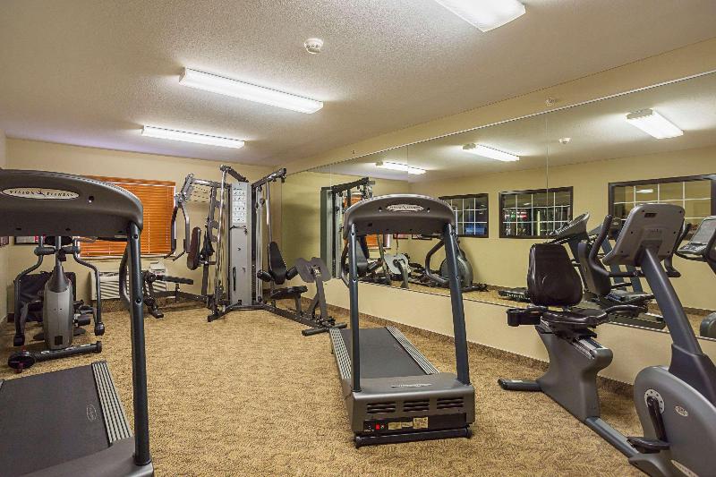 فندق Suburban Studios Clarksvillelouisville North