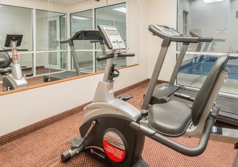 בית מלון כפרי Super 8 By Wyndham Salina