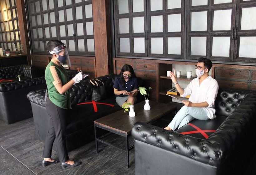 Swiss Belhotel Rainforest