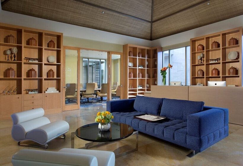 Отель The Mulia Bali