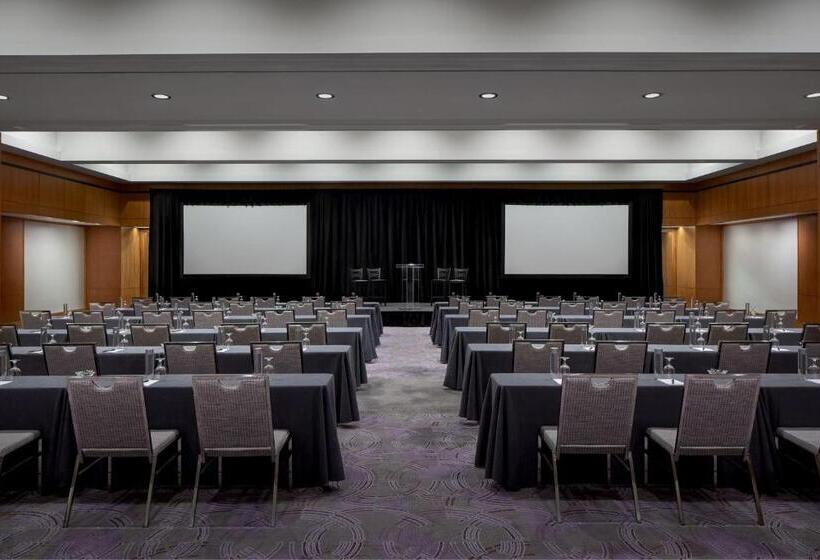 فندق The Opus Westchester, Autograph Collection