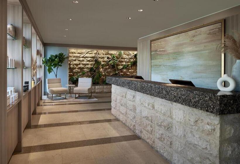 فندق The Opus Westchester, Autograph Collection