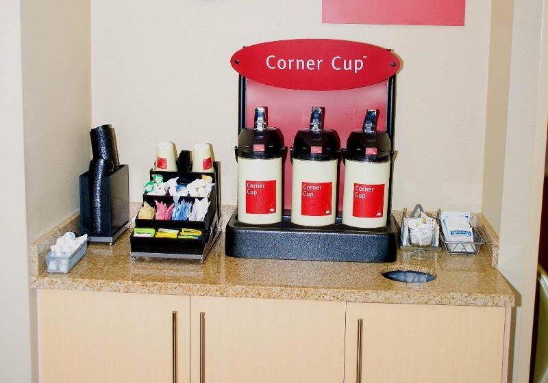 فندق Towneplace Suites Fayetteville Cross Creek