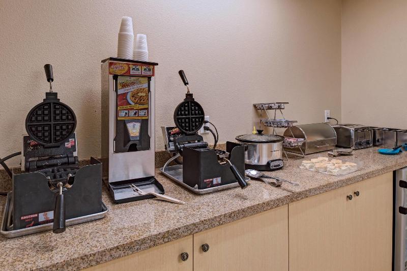 فندق Towneplace Suites Fayetteville Cross Creek