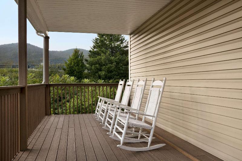 فندق Travelodge By Wyndham Low Moor Near Covington