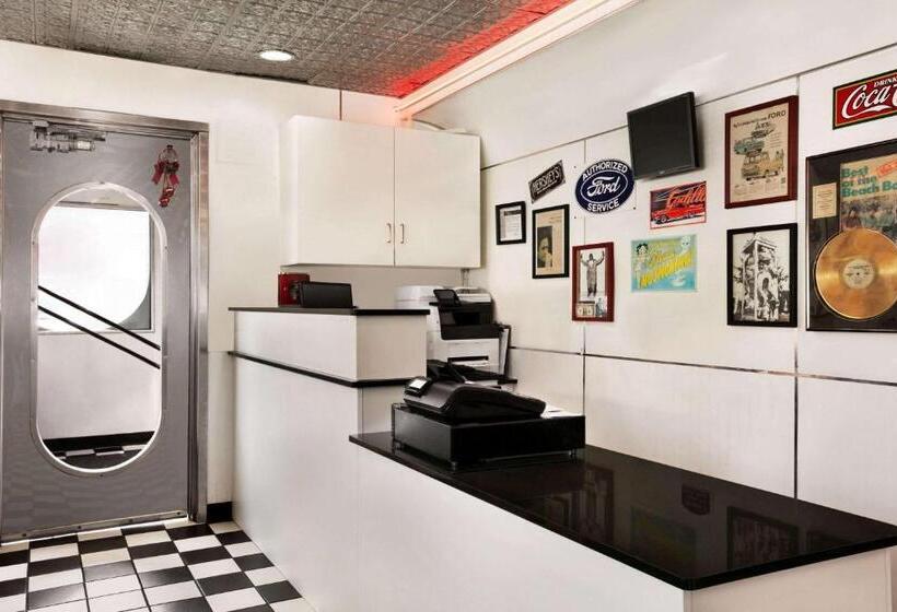 فندق Travelodge By Wyndham Low Moor Near Covington