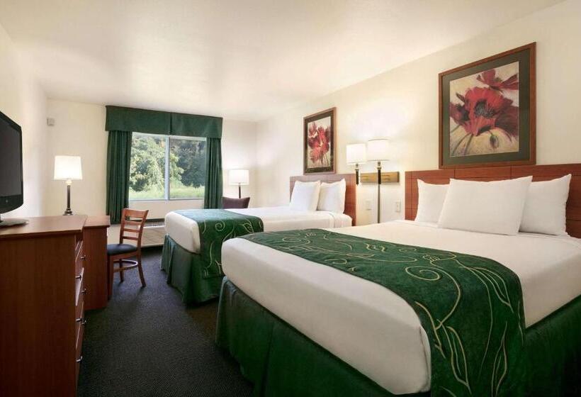 فندق Travelodge By Wyndham Low Moor Near Covington