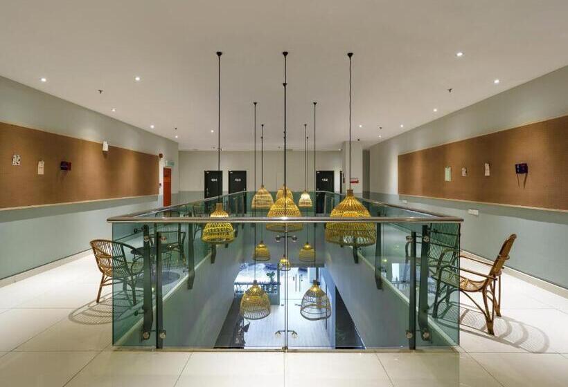 Tune Hotels   1 Borneo, Kota Kinabalu