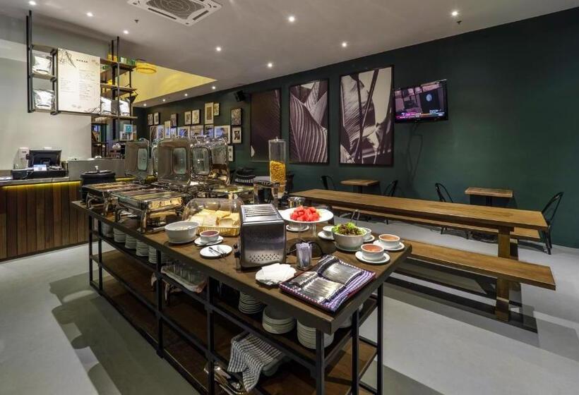 Tune Hotels   1 Borneo, Kota Kinabalu