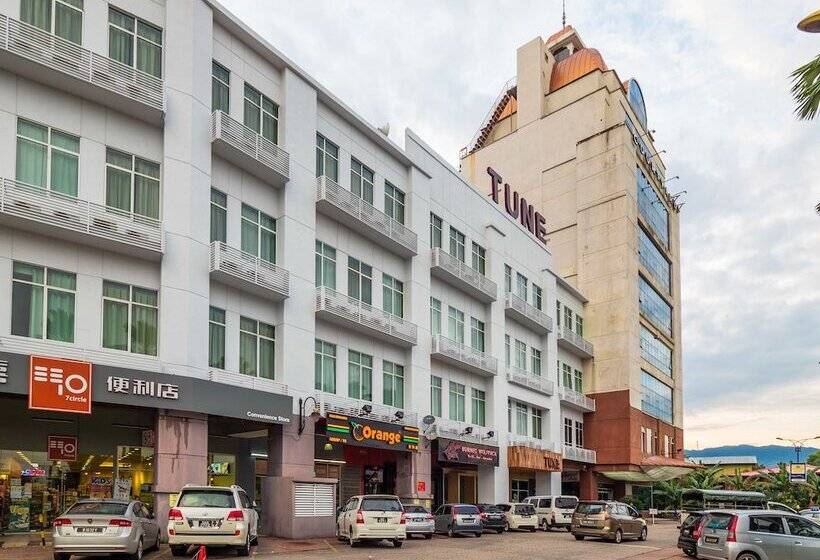 Tune Hotels   1 Borneo, Kota Kinabalu