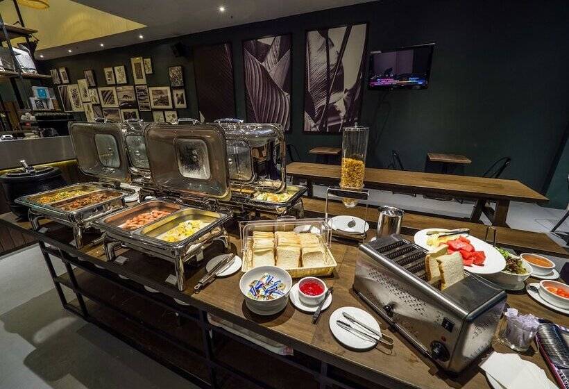 Tune Hotels   1 Borneo, Kota Kinabalu