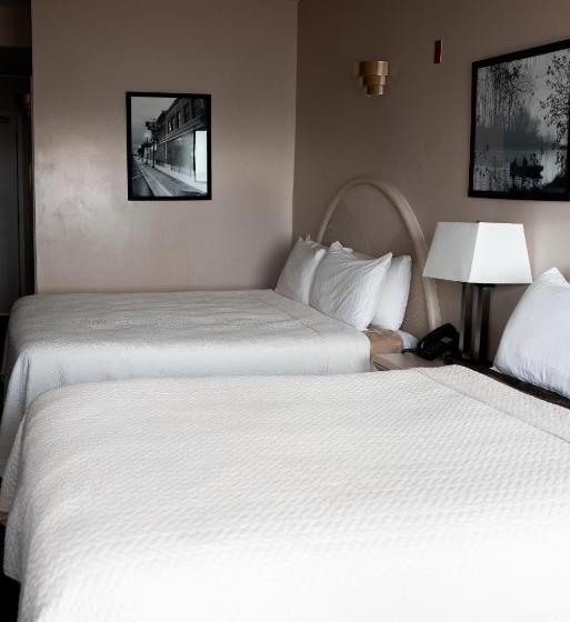 فندق West Bank Inn