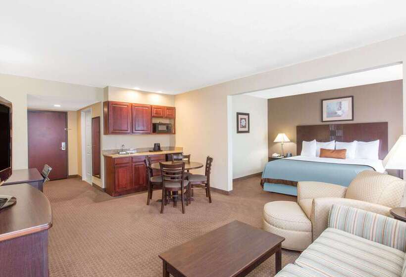 ホテル Wingate By Wyndham Southport