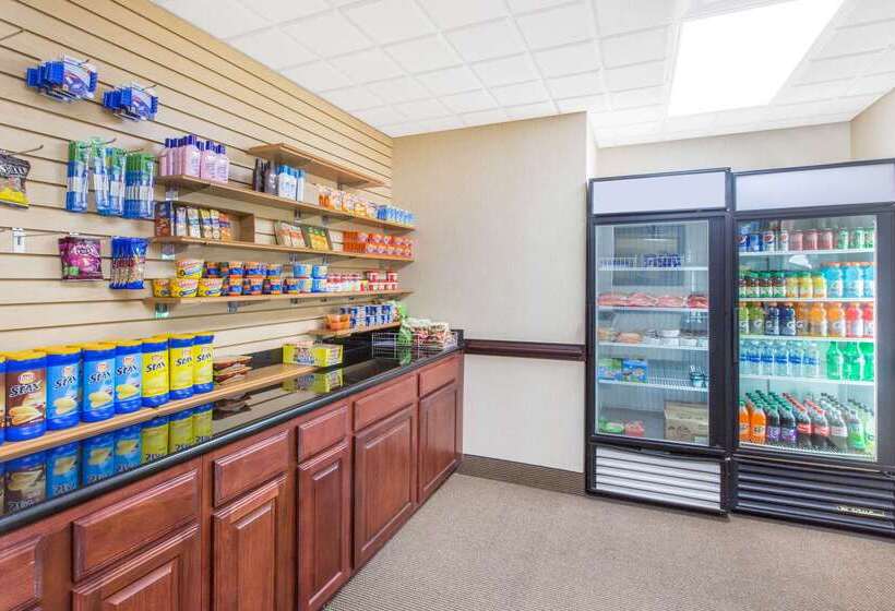 ホテル Wingate By Wyndham Southport