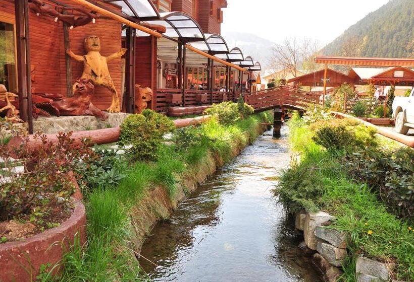 ホテル Inan Kardesler