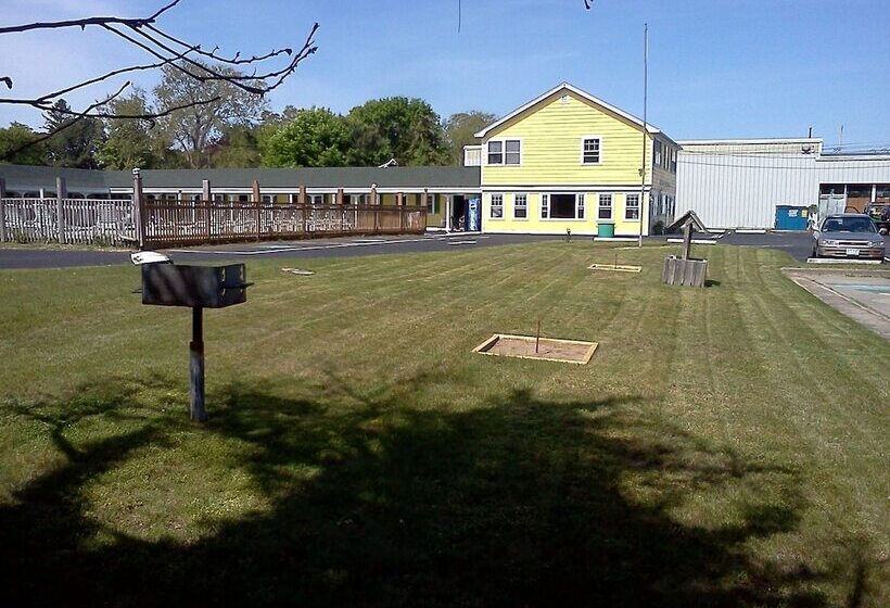 Jonathan Edwards Motel