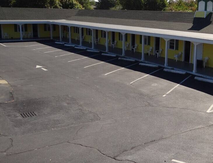 Jonathan Edwards Motel