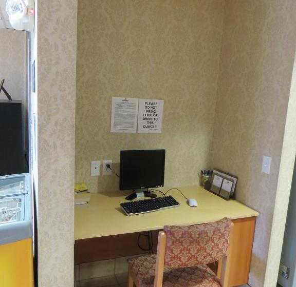 Microtel Inn & Suites By Wyndham Colfax