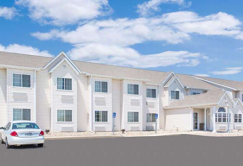 Microtel Inn & Suites By Wyndham Colfax