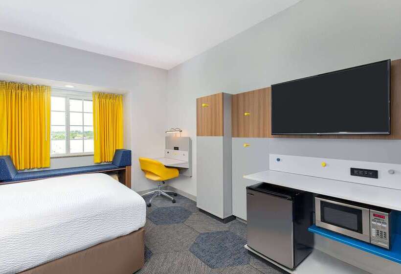Microtel Inn And Suites By Wyndham
