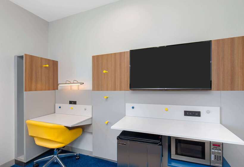 Microtel Inn And Suites By Wyndham