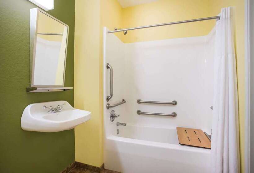 Microtel Inn And Suites By Wyndham