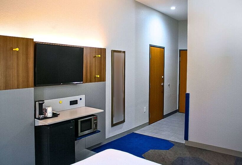 Microtel Inn And Suites By Wyndham