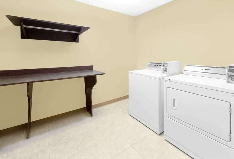 Microtel Inn & Suites By Wyndham Ozark