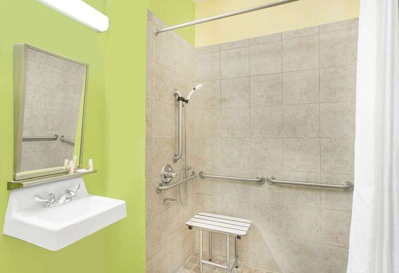 Microtel Inn & Suites By Wyndham Tuscumbia/muscle Shoals