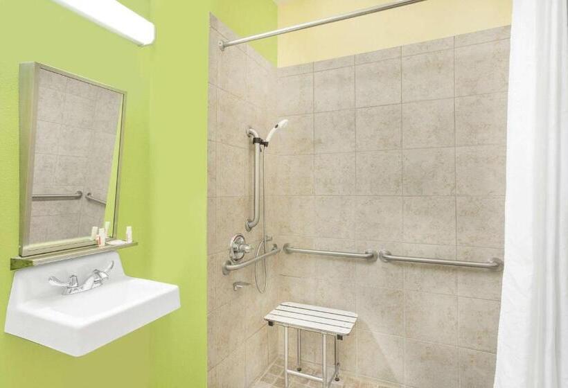 Microtel Inn & Suites By Wyndham Tuscumbia/muscle Shoals