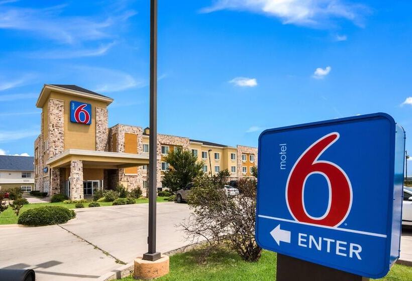 Motel 6 Mineral Wells, Tx
