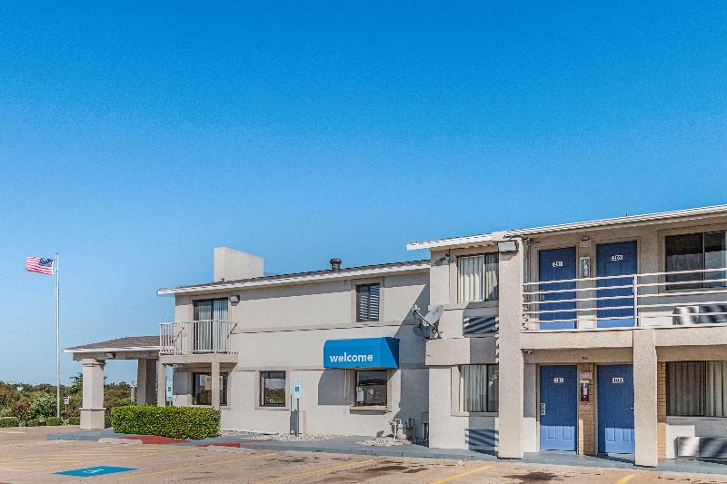 Motel 6 Lancaster, Tx  Desoto  Lancaster