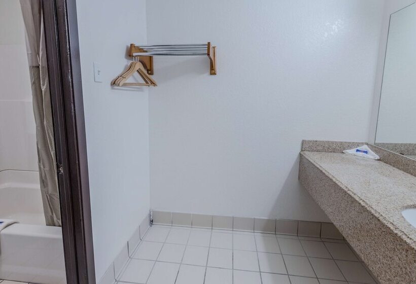 Motel 6 Lancaster, Tx  Desoto  Lancaster