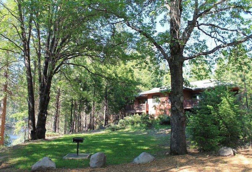 Mount Shasta Resort