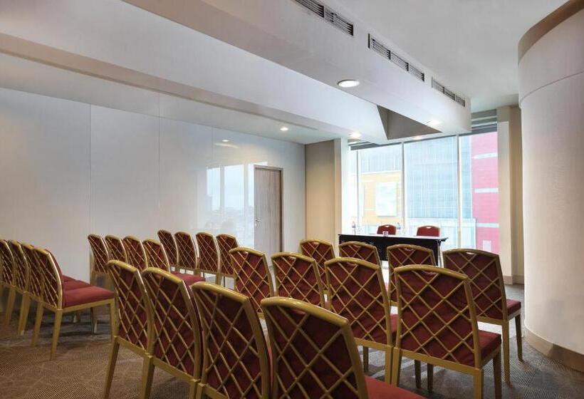 Novotel Jakarta Gajah Mada