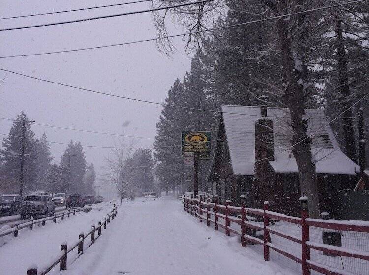 渡假胜地 Golden Bear Cottages