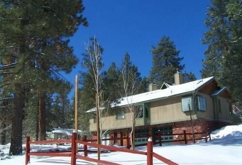 渡假胜地 Golden Bear Cottages