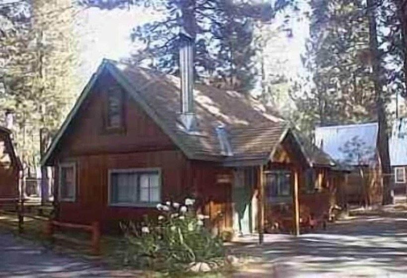 渡假胜地 Golden Bear Cottages