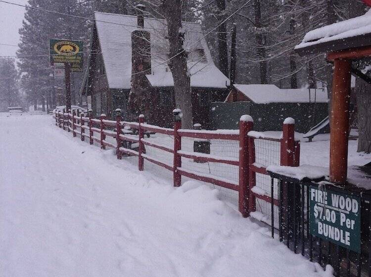 渡假胜地 Golden Bear Cottages