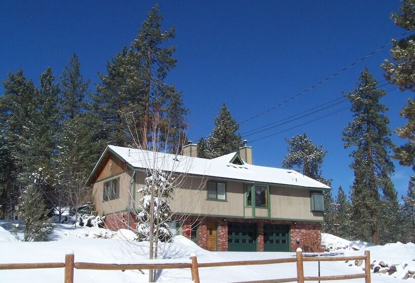 渡假胜地 Golden Bear Cottages