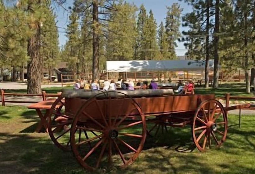 渡假胜地 Golden Bear Cottages