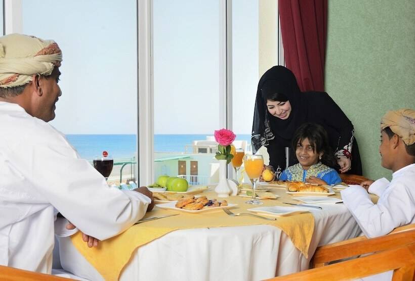 Resort Sur Beach Holiday