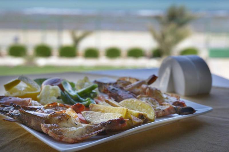 Resort Sur Beach Holiday